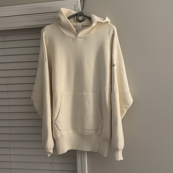 AlO SHOLAR HOODIE SWEATER - Picture 2 of 3